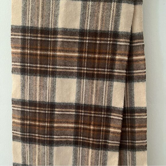 Elgin Scarf Cashmere Lambswool Tartan Plaid Made in Scotland Classic Neutral - Picture 2 of 5